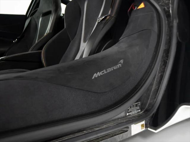2025 McLaren 750S Coupe