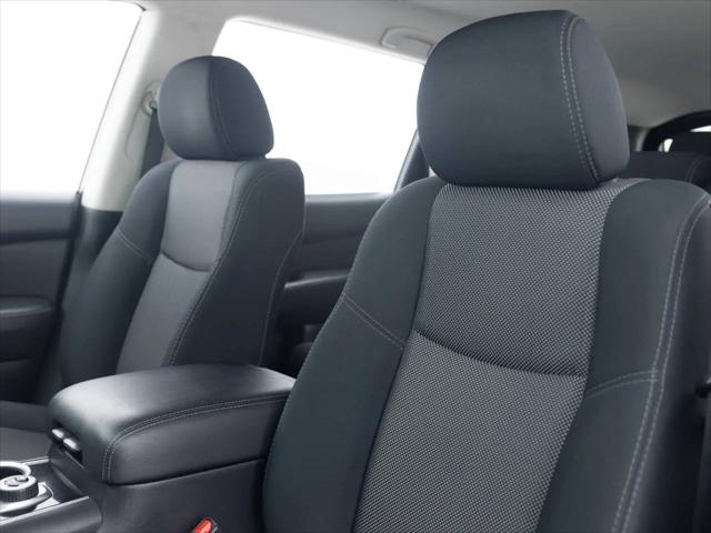 2018 Nissan Pathfinder S