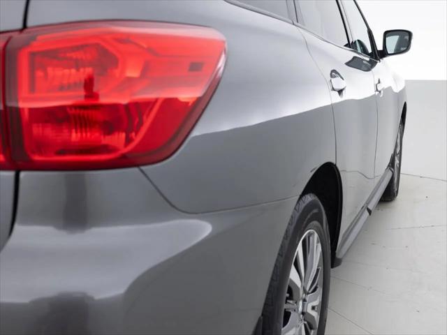 2018 Nissan Pathfinder S
