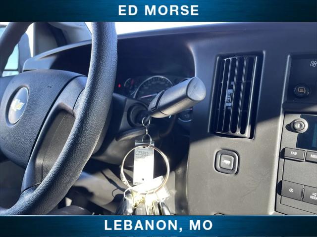 2025 Chevrolet Express Passenger RWD 3500 Extended Wheelbase LT
