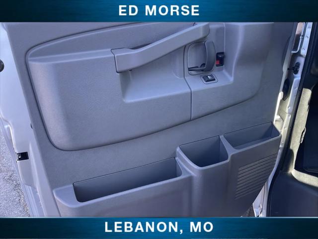 2025 Chevrolet Express Passenger RWD 3500 Extended Wheelbase LT