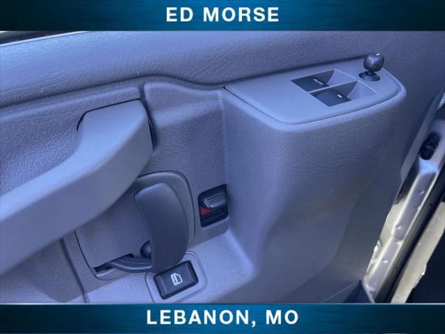 2025 Chevrolet Express Passenger RWD 3500 Extended Wheelbase LT