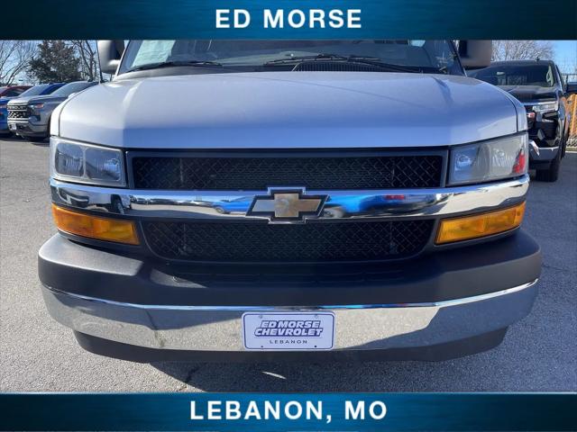 2025 Chevrolet Express Passenger RWD 3500 Extended Wheelbase LT