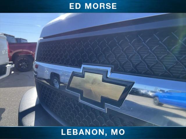 2025 Chevrolet Express Passenger RWD 3500 Extended Wheelbase LT