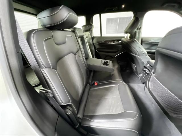 2023 Jeep Grand Cherokee Altitude 4x4