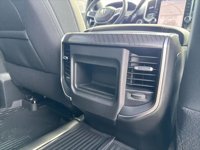2026 Ram 3500 Big Horn Crew Cab 4x4 8' Box
