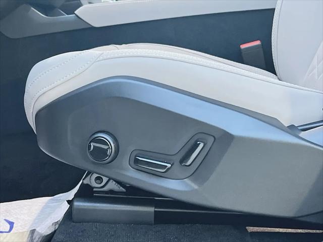 2026 Volvo XC90 Plus, B6 AWD Gas (mild hybrid), Gasoline, Bright, 7 Seats