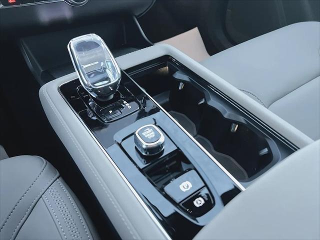 2026 Volvo XC90 Plus, B6 AWD Gas (mild hybrid), Gasoline, Bright, 7 Seats