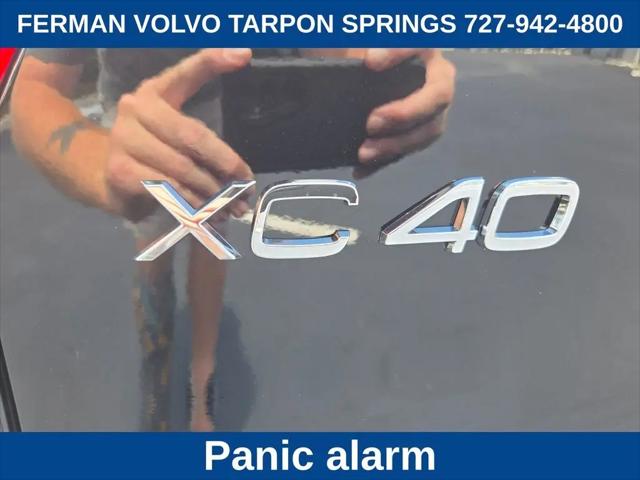 2026 Volvo XC40 Plus, B5 AWD Gas (mild hybrid), Dark