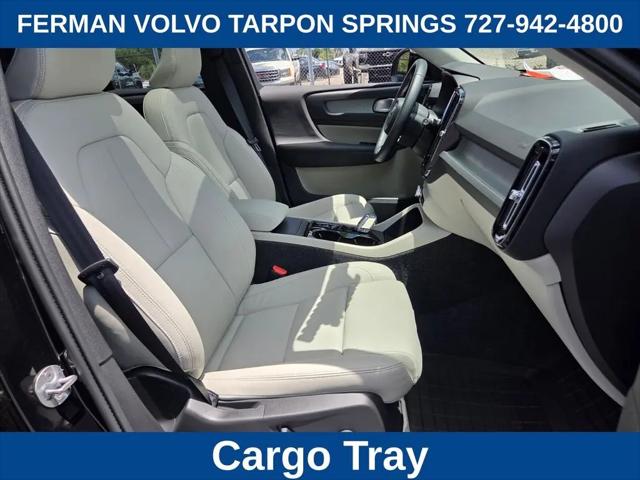 2026 Volvo XC40 Plus, B5 AWD Gas (mild hybrid), Dark