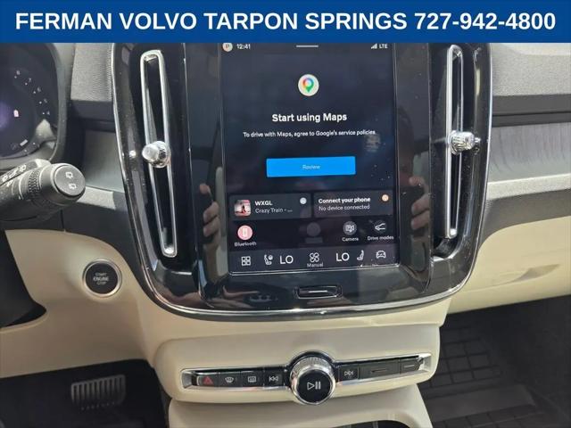 2026 Volvo XC40 Plus, B5 AWD Gas (mild hybrid), Dark