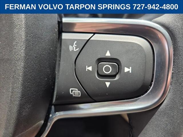 2026 Volvo XC40 Plus, B5 AWD Gas (mild hybrid), Dark