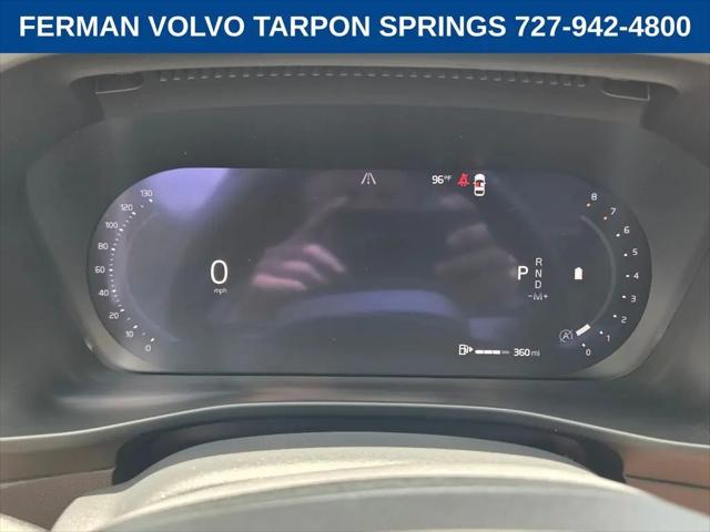 2026 Volvo XC40 Plus, B5 AWD Gas (mild hybrid), Dark