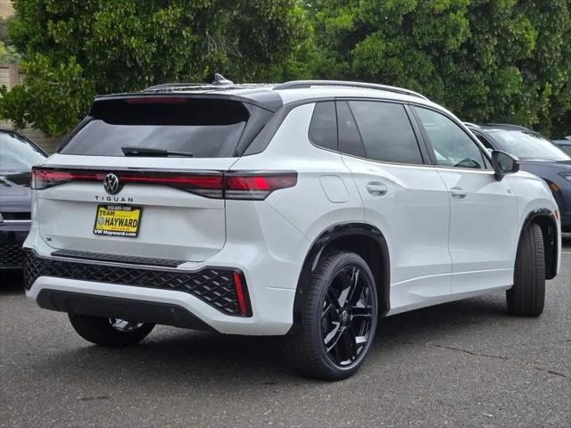 2026 Volkswagen Tiguan SE R-Line Black