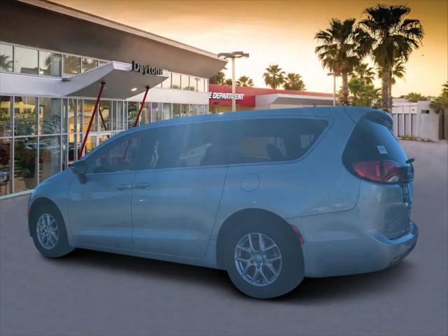 2026 Chrysler Voyager LX