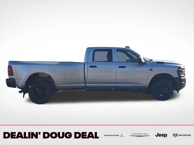 2026 Ram 3500 Tradesman Crew Cab 4x4 8' Box