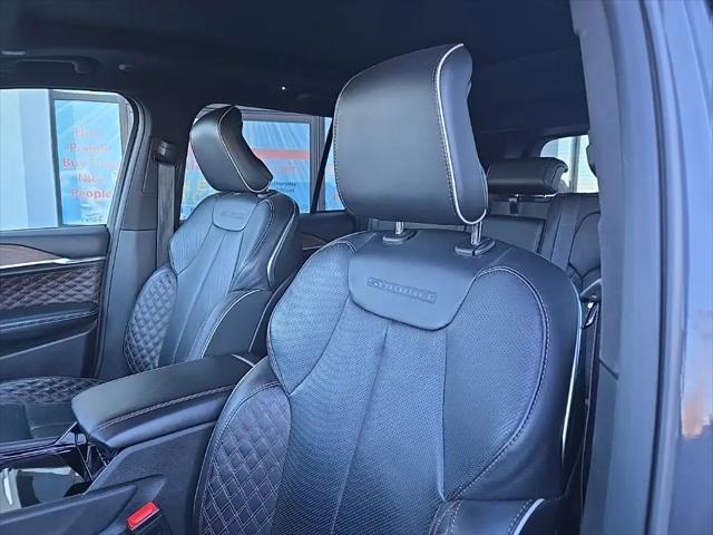 2025 Jeep Grand Cherokee Summit 4x4