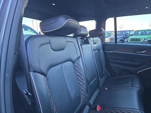 2025 Jeep Grand Cherokee Summit 4x4