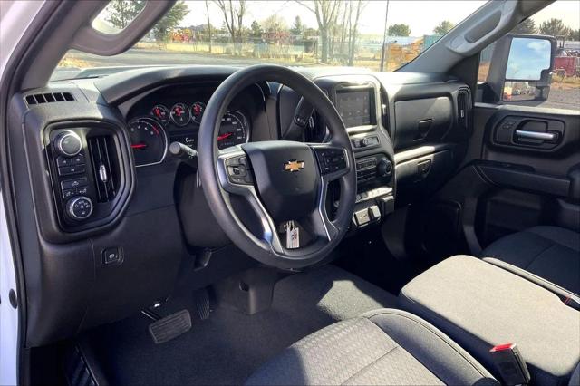 2022 Chevrolet Silverado 2500HD 4WD Crew Cab Standard Bed Custom