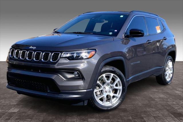 2024 Jeep Compass Latitude Lux FWD