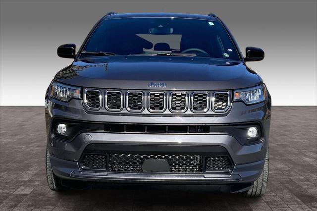 2024 Jeep Compass Latitude Lux FWD