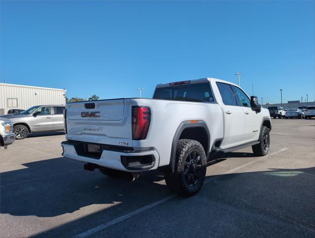 2024 GMC Sierra 2500HD 4WD Crew Cab Standard Bed AT4