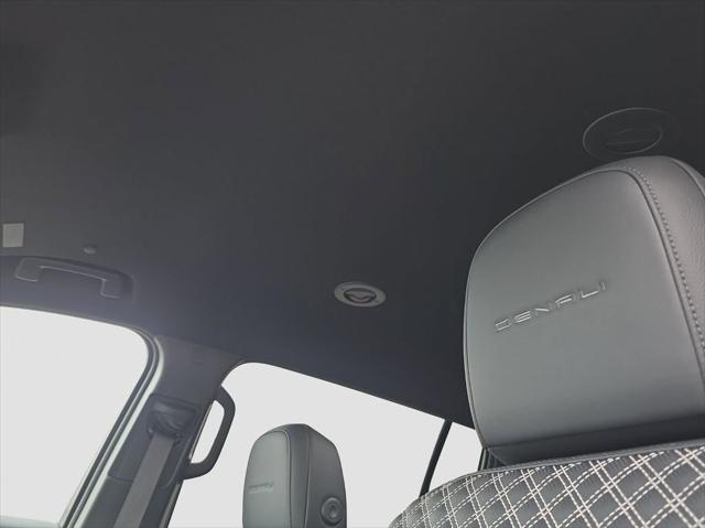 2026 GMC Acadia Denali AWD