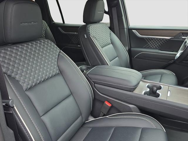 2026 GMC Acadia Denali AWD