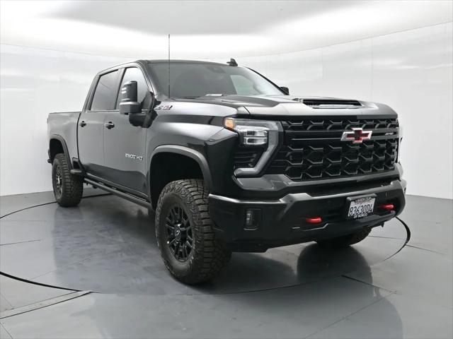 2025 Chevrolet Silverado 2500HD 4WD Crew Cab Standard Bed ZR2