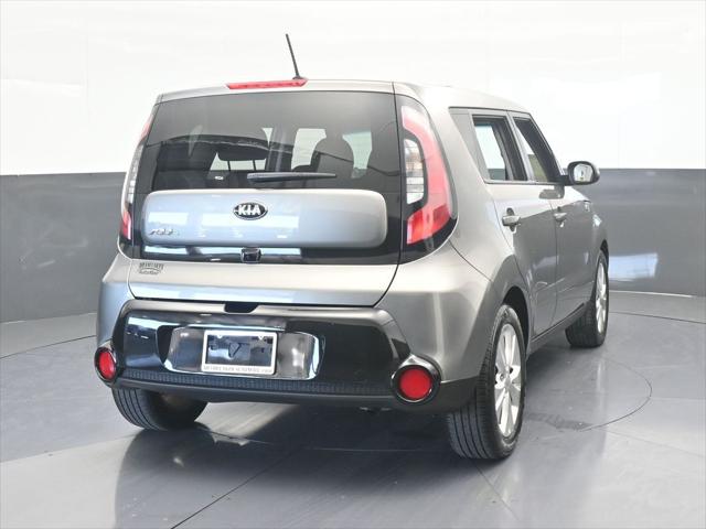 2016 Kia Soul + 2016 Kia Soul +