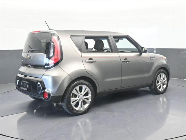 2016 Kia Soul + 2016 Kia Soul +
