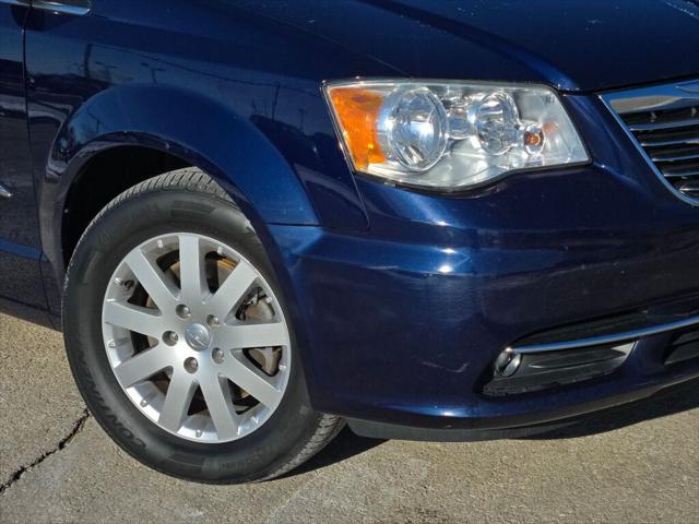 2013 Chrysler Town and Country Touring