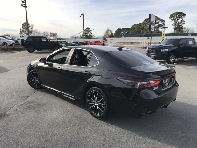 2022 Toyota Camry SE