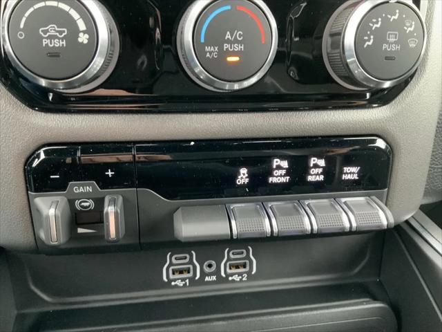 2026 Ram 1500 Big Horn Crew Cab 4x4 57 Box