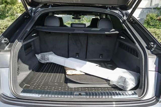 2026 Audi RS Q8 performance quattro tiptronic