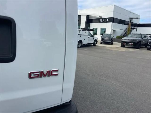 2024 GMC Savana Cargo RWD 2500 Regular Wheelbase Work Van