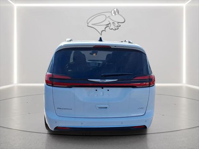 2026 Chrysler Pacifica Pinnacle AWD