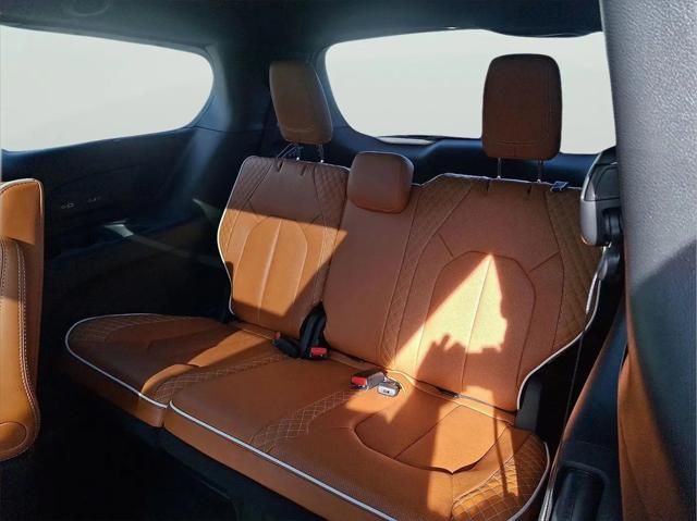 2026 Chrysler Pacifica Pinnacle AWD
