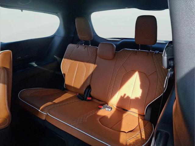 2026 Chrysler Pacifica Pinnacle AWD