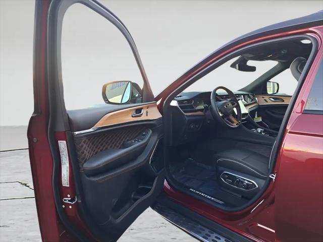 2025 Jeep Grand Cherokee L Summit Reserve 4x4