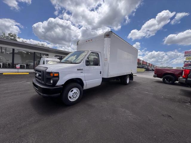 2015 Ford E-350 Cutaway Base