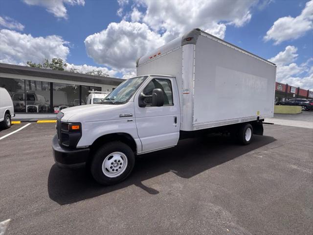 2015 Ford E-350 Cutaway Base
