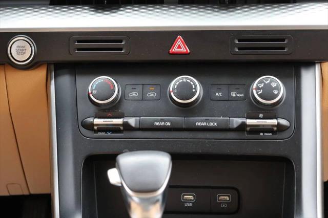 2022 Kia Carnival MPV LX Seat Package