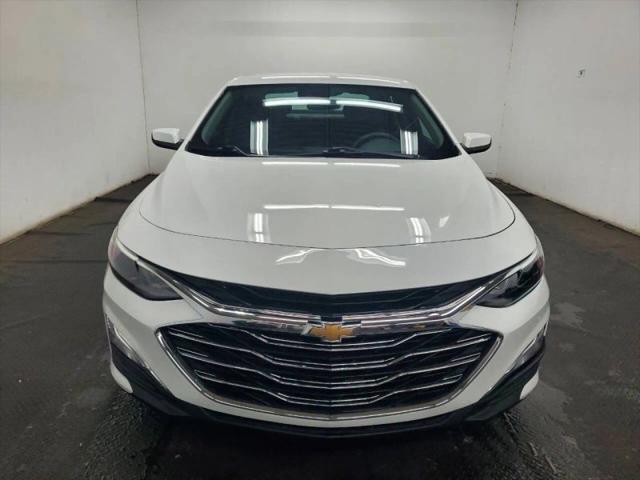 2022 Chevrolet Malibu FWD 1FL