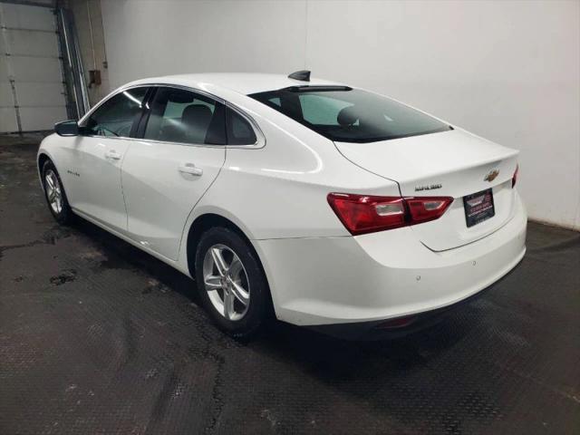 2022 Chevrolet Malibu FWD 1FL