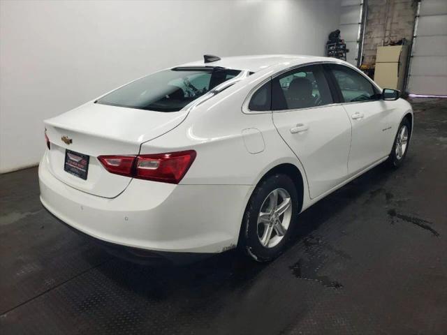 2022 Chevrolet Malibu FWD 1FL