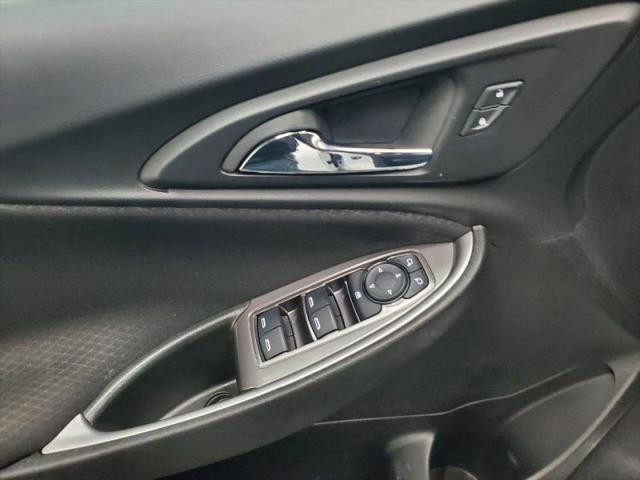 2022 Chevrolet Malibu FWD 1FL