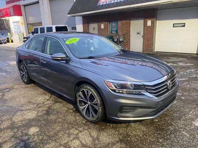 2022 Volkswagen Passat 2.0T SE