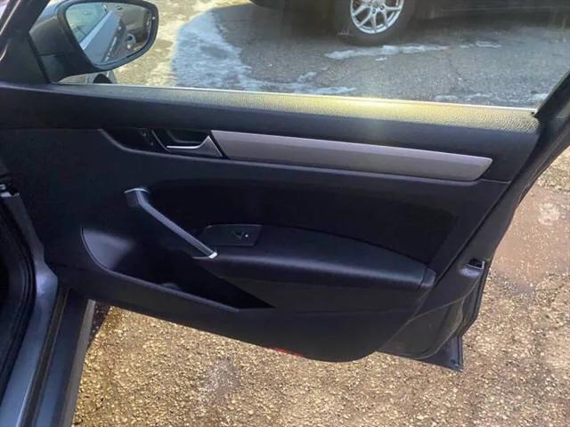 2022 Volkswagen Passat 2.0T SE