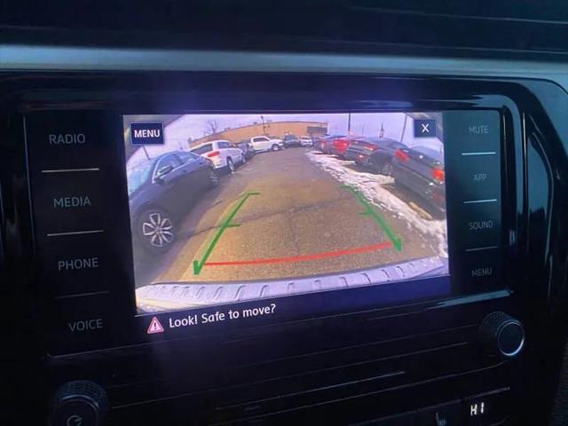 2022 Volkswagen Passat 2.0T SE